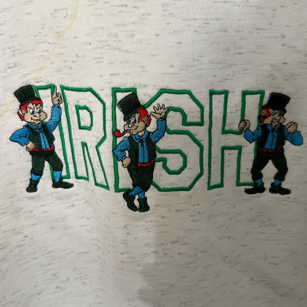Men's vintage Sweater with Irish Motif